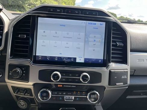 Used 2022 Ford F250 Lariat w/ Lariat Ultimate Package AWD/4WD image 26