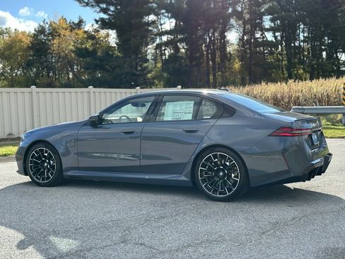 New 2026 BMW M5 w/ Executive Package image 5