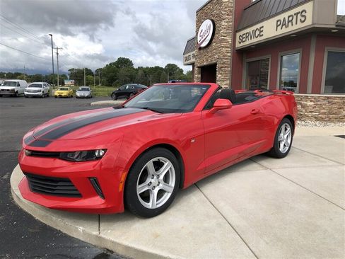 Used 2018 Chevrolet Camaro LT image 3