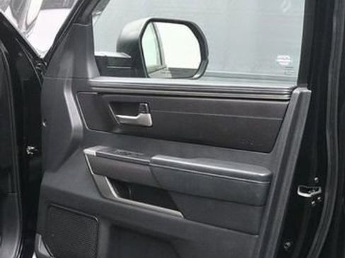 Used 2022 Toyota Tundra SR5 AWD/4WD image 9