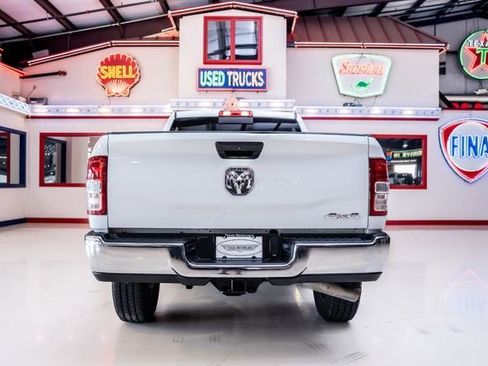 Used 2024 RAM 3500 Tradesman w/ Chrome Appearance Group image 8