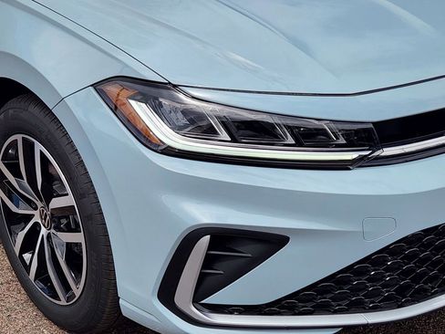 New 2026 Volkswagen Jetta SE FWD image 28