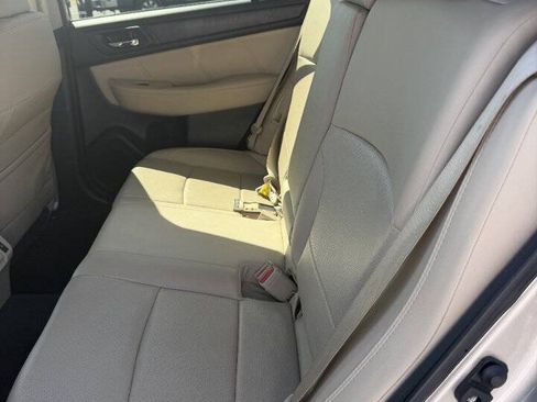 Used 2018 Subaru Outback 3.6R Limited AWD/4WD image 12