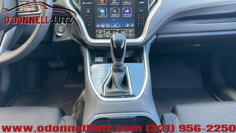 Used 2025 Subaru Outback Premium AWD/4WD image 27