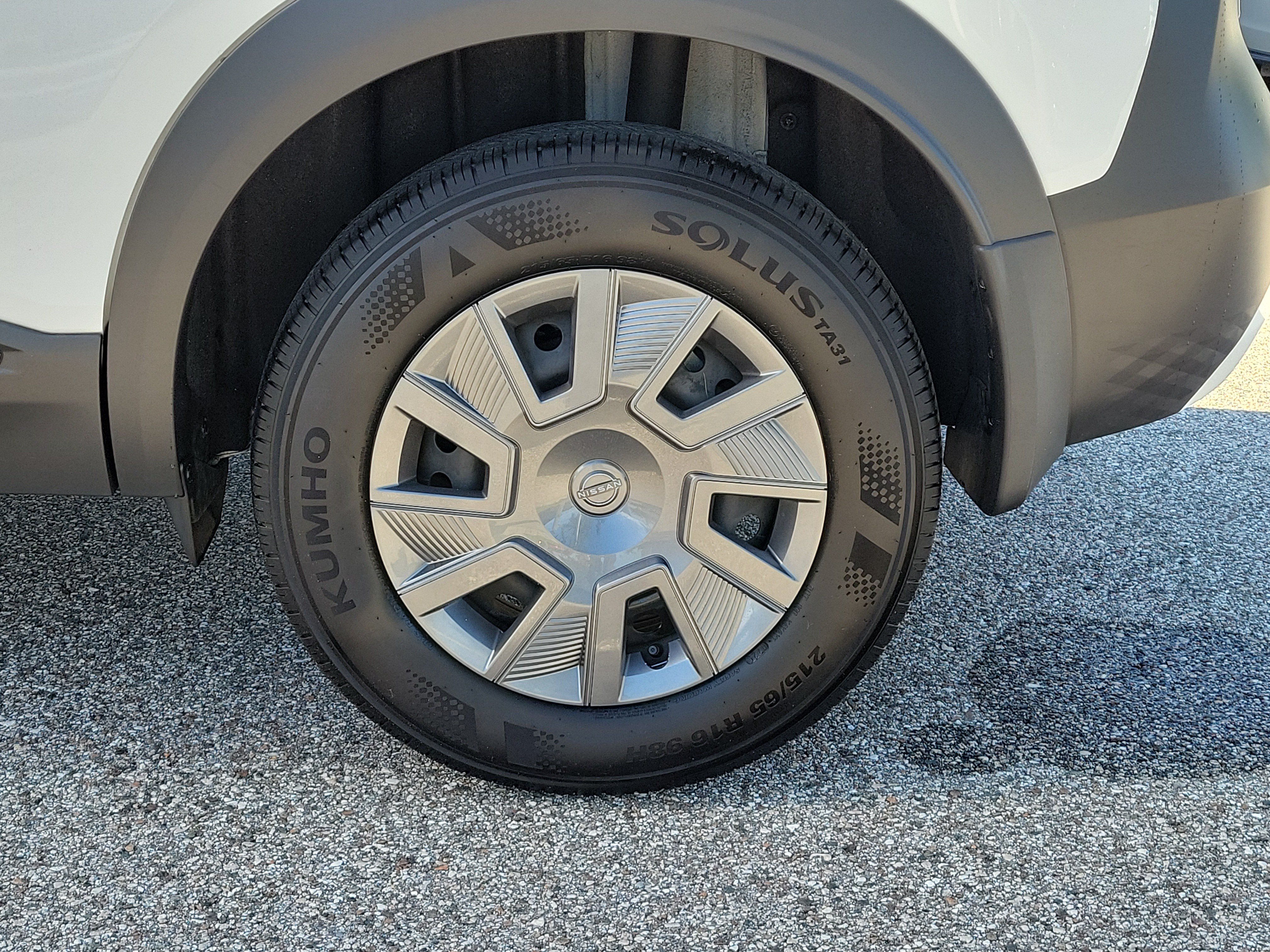 Certified 2025 Nissan Kicks S FWD image 10