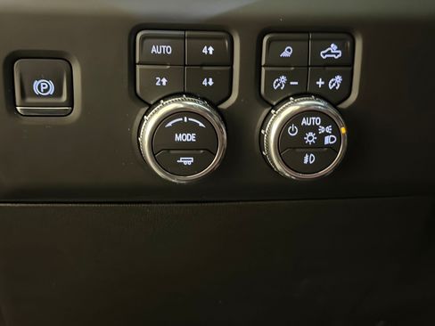 Used 2026 GMC Sierra 1500 Denali Ultimate AWD/4WD image 18