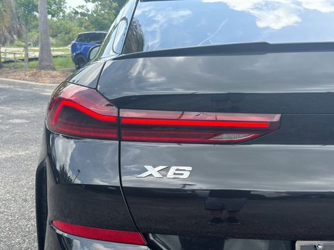 Used 2025 BMW X6 xDrive40i w/ Climate Comfort Package AWD/4WD image 10