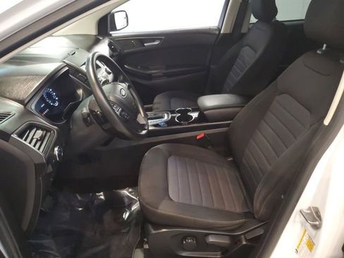 Used 2016 Ford Edge SE image 10