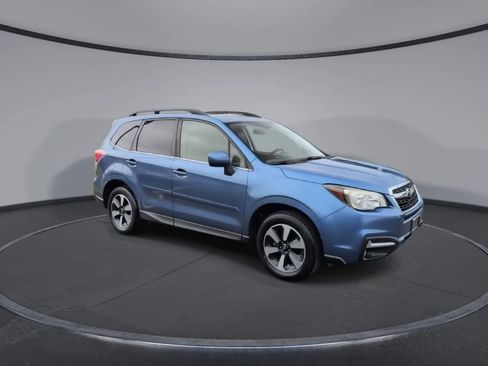Used 2017 Subaru Forester 2.5i Limited image 2