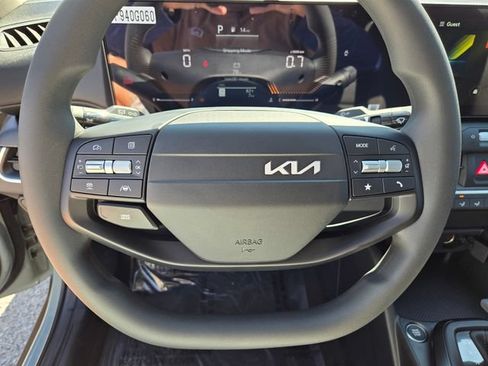 New 2026 Kia K4 FWD image 23