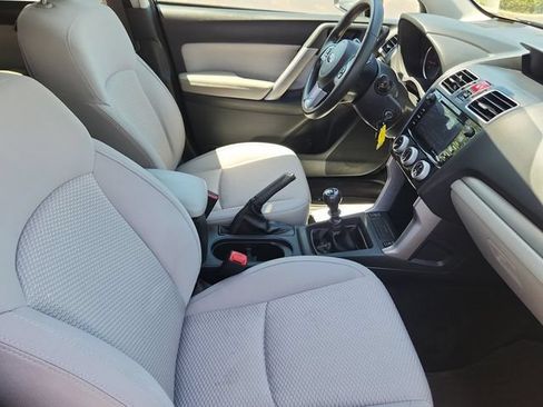 Used 2018 Subaru Forester 2.5i Premium AWD/4WD image 19