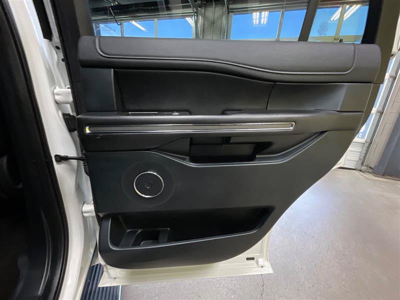 Used 2020 Ford Expedition XLT w/ Equipment Group 202A RWD image 24