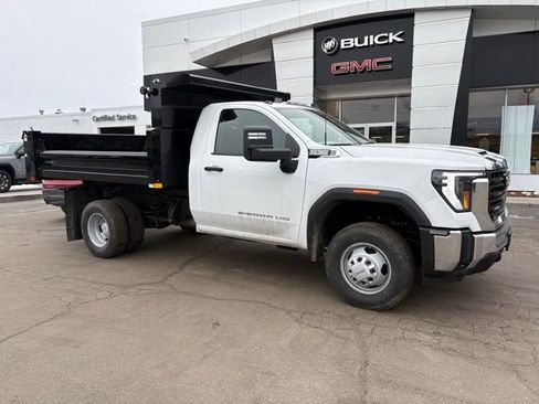New 2026 GMC Sierra 3500 Pro w/ Convenience Package image 2