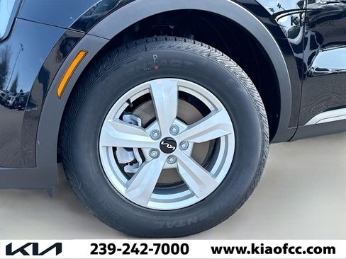 New 2026 Kia Sorento LX image 39