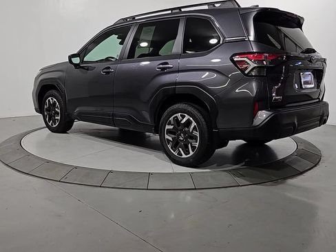 Used 2026 Subaru Forester Premium AWD/4WD image 3
