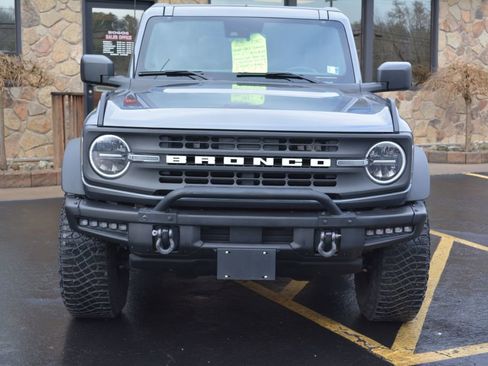 Used 2023 Ford Bronco Black Diamond w/ Sasquatch Package image 2