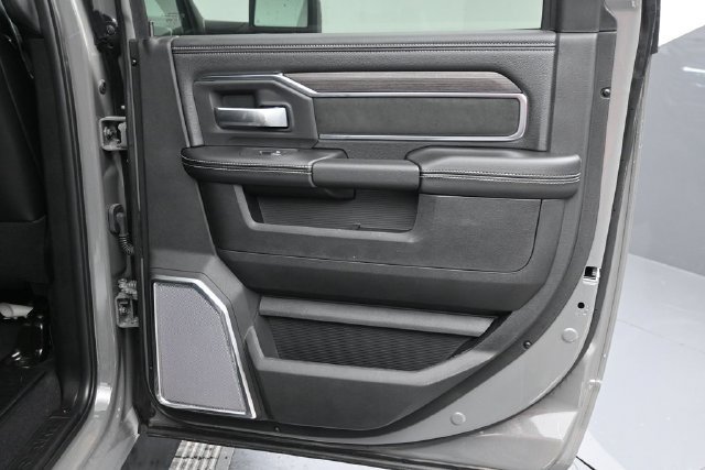 New 2026 RAM 3500 Laramie AWD/4WD image 13