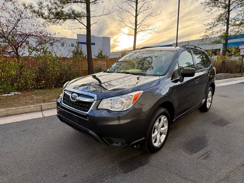 Used 2016 Subaru Forester 2.5i w/ Alloy Wheel Package image 2
