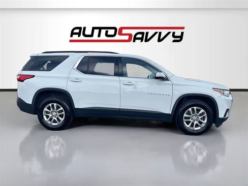 Used 2020 Chevrolet Traverse LT image 8