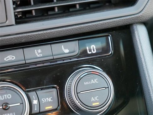 Certified 2023 Volkswagen Jetta GLI Autobahn image 33