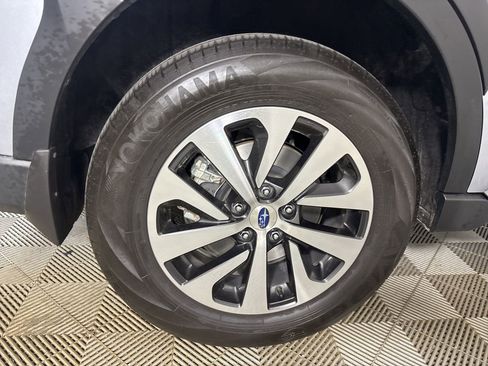Used 2025 Subaru Outback Premium AWD/4WD image 31