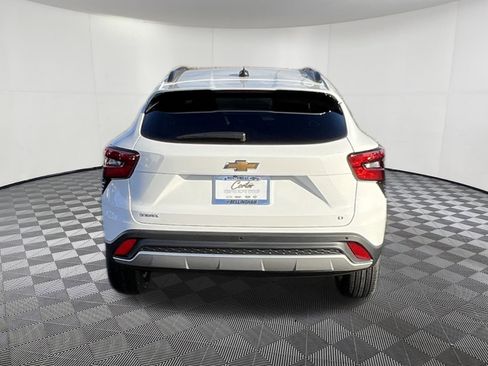 New 2026 Chevrolet Trax LT w/ Driver Confidence Package image 5