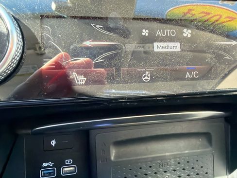 Used 2024 Genesis GV80 2.5T image 32