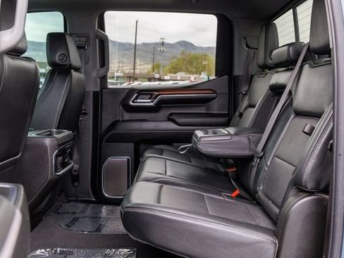 Used 2024 GMC Sierra 1500 Denali w/ Denali Reserve Package AWD/4WD image 8