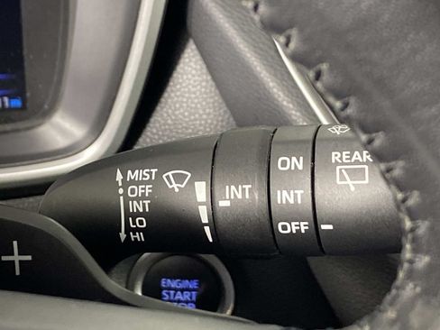 Used 2019 Toyota Corolla SE FWD image 18