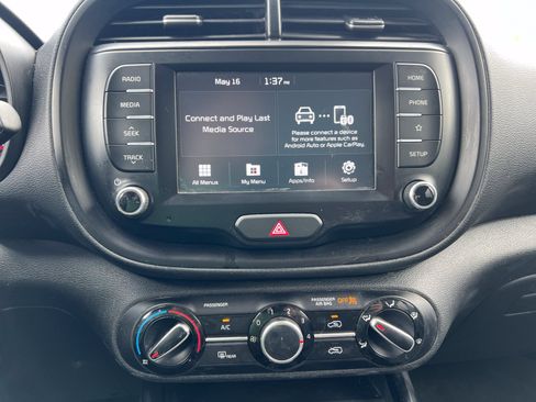 Used 2021 Kia Soul S FWD image 7