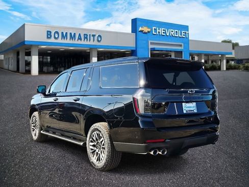 New 2026 Chevrolet Suburban Z71 w/ Comfort Package image 3