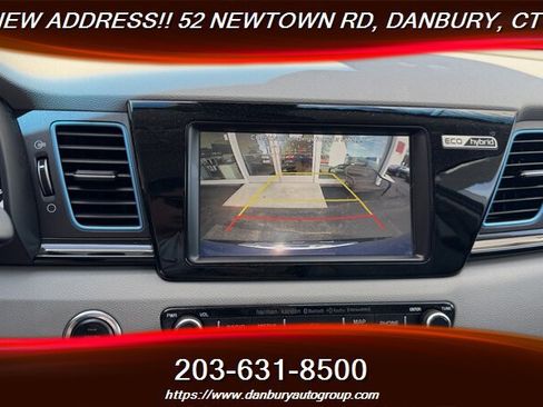 Used 2017 Kia Niro Touring w/ Advanced Technology Package FWD image 23