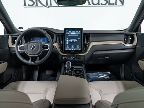 New 2026 Volvo XC60 T8 Plus w/ Protection Package Premier image 15