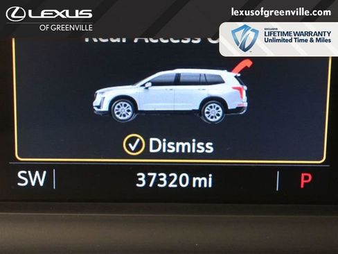 Used 2023 Cadillac XT6 Premium Luxury FWD image 13