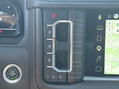 Used 2024 GMC Yukon Denali AWD/4WD image 32