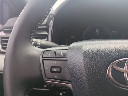 Used 2026 Toyota Camry SE w/ Multimedia Upgrade Package FWD image 22