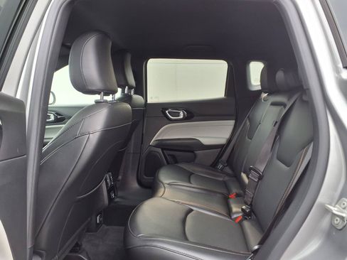 Used 2023 Jeep Compass Limited AWD/4WD image 14