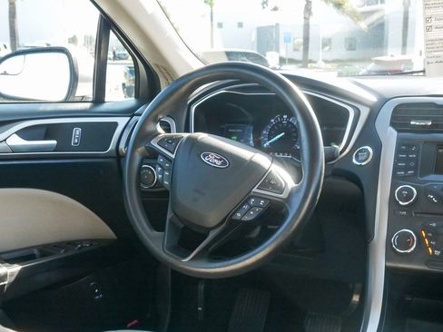 Used 2018 Ford Fusion S image 14