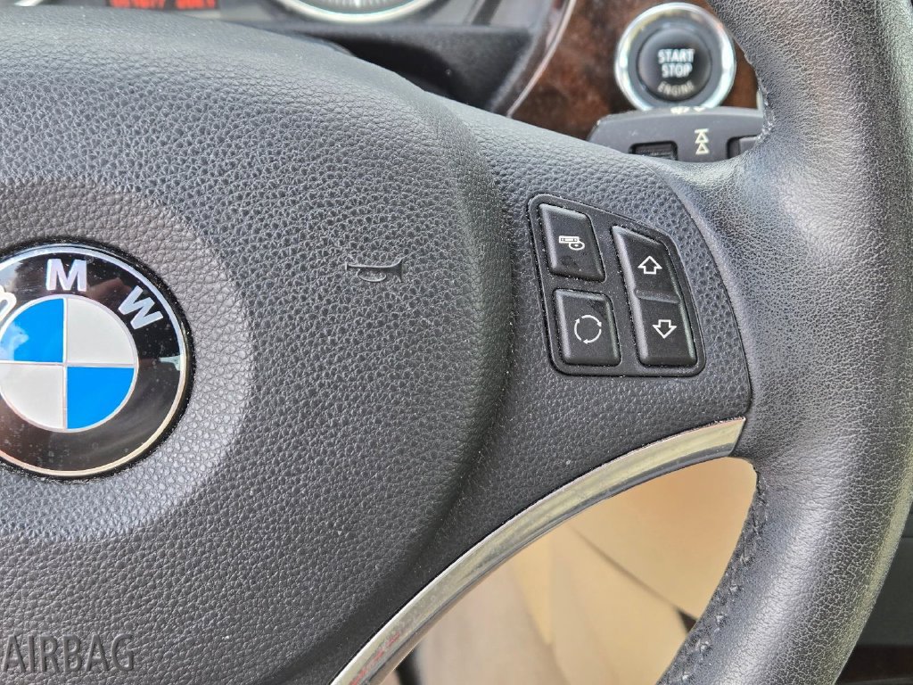 Used 2013 BMW 328i Convertible RWD image 21