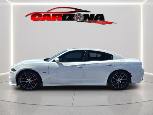 Used 2016 Dodge Charger R/T Scat Pack w/ Technology Group RWD image 10