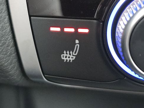 Certified 2025 Audi Q3 2.0T Premium w/ Convenience Package image 12