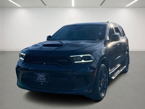 Used 2025 Dodge Durango GT image 1