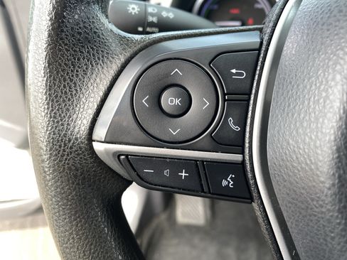 Used 2022 Toyota Camry LE FWD image 27