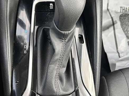 Used 2021 Toyota Corolla LE FWD image 31