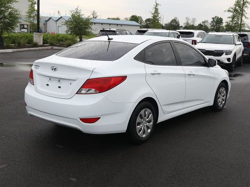 Used 2015 Hyundai Accent GLS FWD image 6