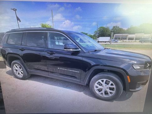 Used 2022 Jeep Grand Cherokee L Limited AWD/4WD image 2