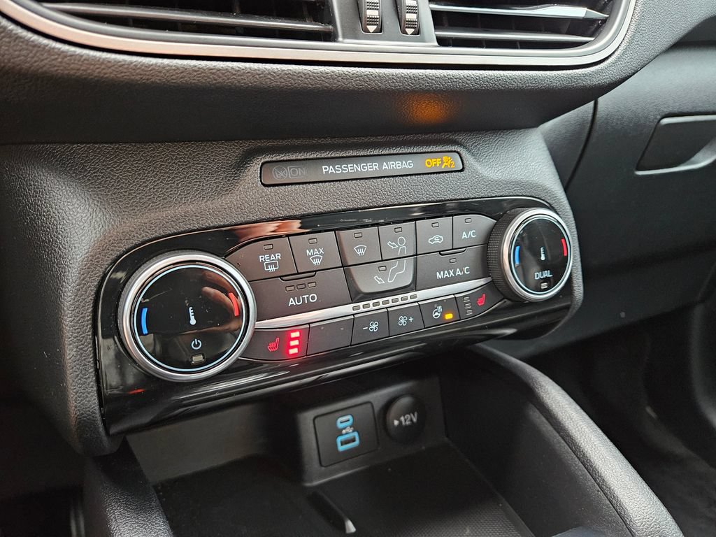 Used 2022 Ford Escape SEL w/ Technology Package FWD image 28