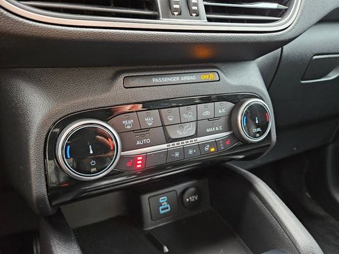 Used 2022 Ford Escape SEL w/ Technology Package FWD image 28
