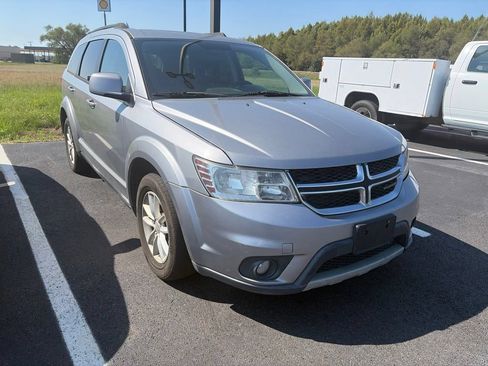 Used 2016 Dodge Journey SXT FWD image 4