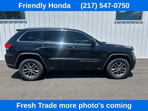 Used 2018 Jeep Grand Cherokee Laredo AWD/4WD image 4